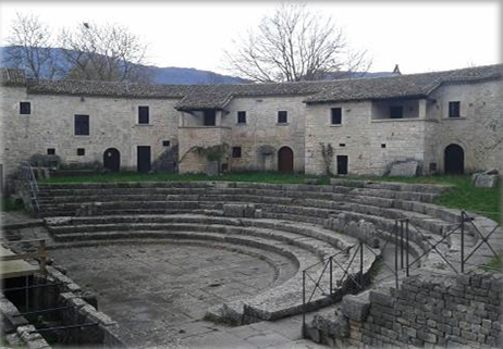 Andare a teatro ad Altilia