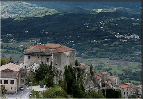 Castelli isolati a guardia di chissacché